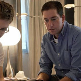 Snowden, con Gleen Greenwald y Ewan MacAskill.