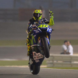 Valentino Rossi cruzando la línea de meta.- EFE