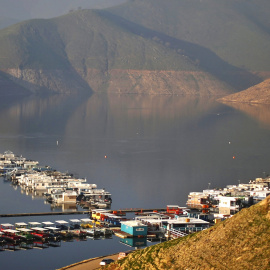 Imagen del lago Kaweah, en California (EEUU), en la que se puede apreciar el bajo nivel del agua. REUTERS