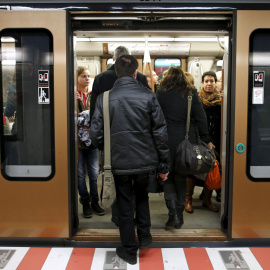 El metro de Bruselas recupera su actividad habitual. REUTERS/Benoit Tessier