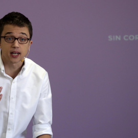 El director de campaña de Podemos, Íñigo Errejón, durante la presentación de los elementos centrales de la campaña de su formación para las elecciones generales del 20-D. EFE/Ballesteros