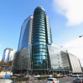 Torre Azca, también conocida como Torre Titania, en Madrid, junto al centro comercial de Nuevos Ministerios de El Corte Ingles.