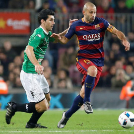 Mascherano, durante el partido ante el Villanovense. EFE/Andreu Dalmau