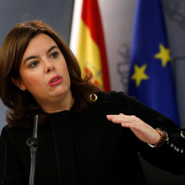 Soraya Sánez de Santamaría, en la rueda de prensa posterior al Consejo de Ministros. EFE/Juan Carlos Hidalgo