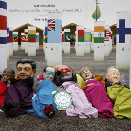 Activistas contra la pobreza se disfrazan de representantes políticos como el presidente de Estados Unidos Barack Obama, el presidente de China, Xi Jinping , el presidente francés, Francois Hollande , el primer ministro de la India Narendra