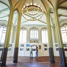 Una de las exhibiciones fotográficas de la ONG 'Rompiendo el silencio'. AFP/Michael Buholzer