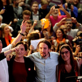 Pablo Iglesias junto a Mónica Oltra, Ada Colau y Joan Baldoví. EFE/Kai Försterling