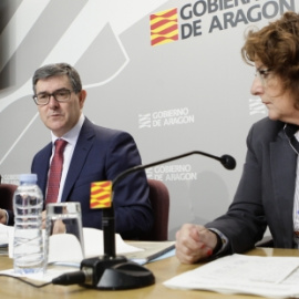 De izquierda a derecha, el consejero de Vertebración del Territorio, José Luis Soro; el de presidencia, Vicente Guillén, y la de Derechos Sociales, Mariví Broto.