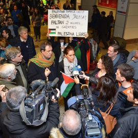 La candidata de IU al Senado atrapada en Gaza, Jaldía Abubakra, a su llegada a Madrid. E.P.
