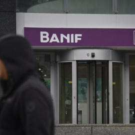 Sucursal en Lisboa del banco portugués Banif, comprado por el Santander. / AFP