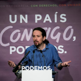 El secretario general de Podemos y candidato a la Presidencia del Gobierno, Pablo Iglesias, durante la rueda de prensa que ofreció este lunes. /EFE