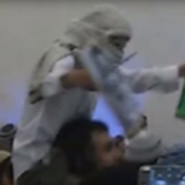 Momento de la celebración en una boda del asesinato de una familia palestina.