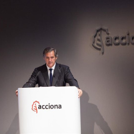 El presidente de Acciona, José Manuel Entrecanales, ante la junta de accionistas. E.P.