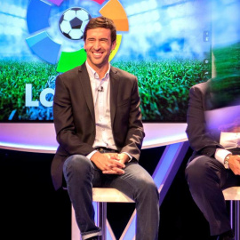 El exjugador español de fútbol Raúl González Blanco durante un acto en Miami de la LFP. / EFE