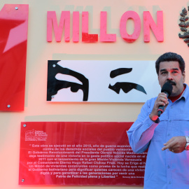 El presidente venezolano, Nicolás Maduro, durante la ceremonia de entrega de la vivienda social un millón, cerca de Caracas. EFE