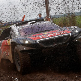 Loeb, durante la segunda etapa del Dakar. EFE/FELIPE TRUEBA