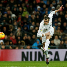 Gareth Bale efectúa un disparo el sábado contra el Deportivo. /EFE