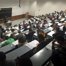 Los más de 11.600 aspirantes a ser uno de los 360 nuevos conductores de Metro de Madrid a partir del próximo mes de junio se enfrentan hoy en la Escuela de Ingeniería de Caminos al primero de los exámenes, una prueba psicotécnica. Con estas
