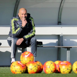 Zidane en su primer entrenamiento como nuevo técnico del Real Madrid. /EFE
