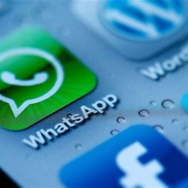 La app de Whatsapp en un teléfono móvil. E.P.