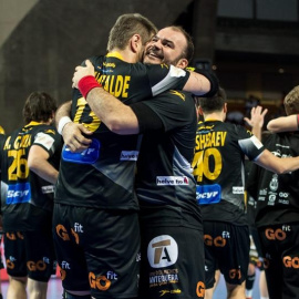 La selección española de balonmano celebra su pase a las semifinales del Europeo de Polonia. EFE/MACIEJ KULCZYNSKI