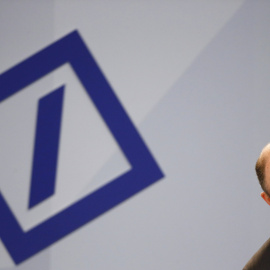 El consejero delegado de Deutsche Bank, John Cryan, en la presentación de resultados anuales de la entidad en Fráncfort. REUTERS/Kai Pfaffenbach