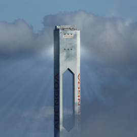 Una de las torres pertenecientes a la planta solar de Abengoa en Solucar, cerca de Sevilla. REUTERS/Marcelo del Pozo