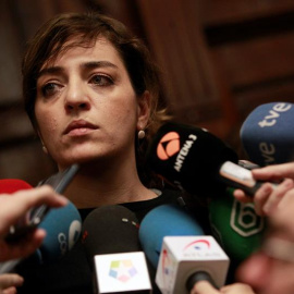 La delegada de Cultura y Deportes del Ayuntamiento de Madrid, Celia Mayer, atiende a los medios de comunicación en la sede del consistorio.- EFE