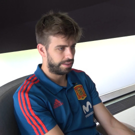 Pique es homenajeado por sus compañeros en Krasnodar