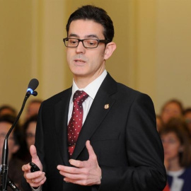El médico forense, Ignacio Alija, durante su declaración en el juicio por el asesinato de Isabel Carrasco. EFE/J. Casares