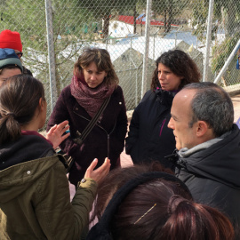 La eurodiputada Marina Albiol, en el campo de refugiados de Moria, en la isla griega de Lesbos.