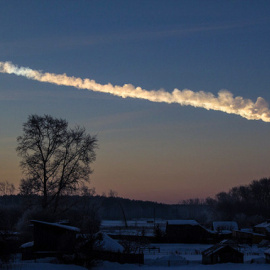El superbólido Cheliábinsk cruzó el 15 de febrero de 2013 los cielos de los Urales cerca de esa ciudad rusa. / Alex Alishevskikh