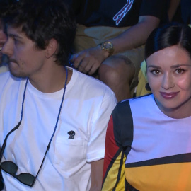 Dafne Fernández, fiel a la diseñadora María Escoté