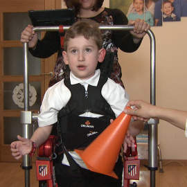 Primer exoesqueleto infantil