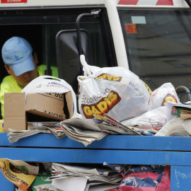 Un operario de Urbaser. EFE