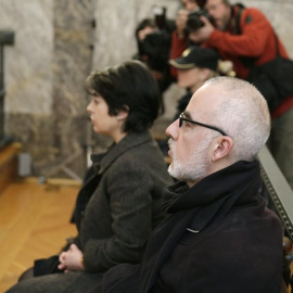 Fernando Basterra y Rosario Porto ante el TSXG, durante la vista de apelación de la sentencia que les condenó a 18 años de prisión. EFE//Lavandeira jr.