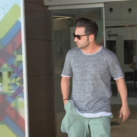 Bustamante y Yana Olina enmudecen ante su relación