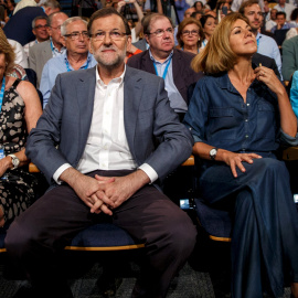 Esperanza Aguirre, Mariano Rajoy, Maria Dolores de Cospedal y Cristina Cifuentes, en un acto del PP en julio de 2015. REUTERS/Andrea Comas