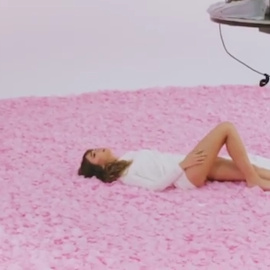 Aitana da un pequeño adelanto del videoclip de 'Teléfono'