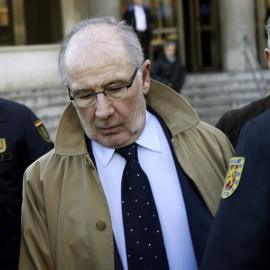 El expresidente de Bankia Rodrigo Rato, a su salida de los juzgados de la madrileña Plaza de Castilla a donde ha acudido para declarar ante el juez de Madrid Antonio Serrano-Arnal en una pieza bajo secreto de sumario que investiga el origen