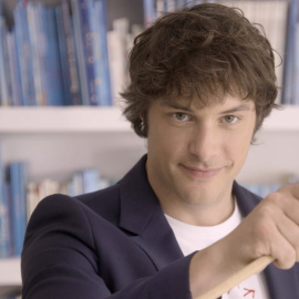 Jordi Cruz, Carles Puyol e Hiba Abouk, unidos por la solidaridad