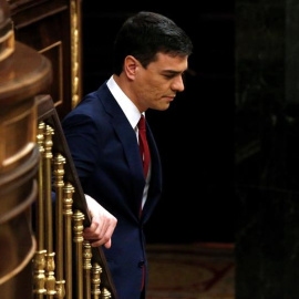 El lider del PSOE, Pedro Sánchez, tras intervenir en su turno de réplica al líder de Podemos, Pablo Iglesias. EFE/Chema Moya
