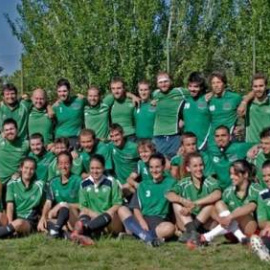 Foto de grupo de los equipos masculinos y femeninos de la Facultad de Biológicas de la Complutense (FACEBOOK BIOLÓGICAS RUGBY UCM)
