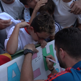 Encuentro de Nacho Fernández con un joven aficionado
