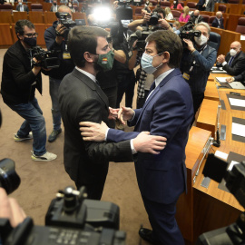 Los guiños a Vox del discurso de Mañueco: de la violencia intrafamiliar a la "inmigración ordenada"