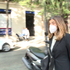 Xandra Falcó reaparece, arropada por el Marqués de Cubas, tras la muerte de su marido