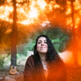 NO PUBLICAR || María Ruiz, cantautora y lesbiana: "Llegas a cuestionarte que si por mostrar quién eres, habrá hueco en la industria para ti"