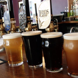 ¿Qué componentes químicos se usan en la preparación de la cerveza?