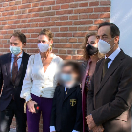 Amelia Bono reúne a su familia en la primera comunión de su hijo Manu