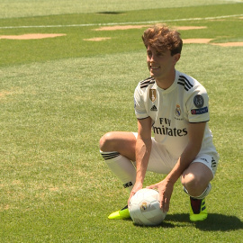 Presentación de Álvaro Odriozola en el Bernabéu